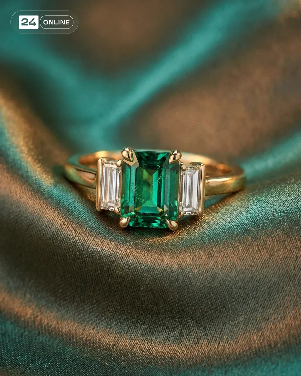 Ultra-premium botanical jewelry product photography featuring <<<image_1>>> <<<i…